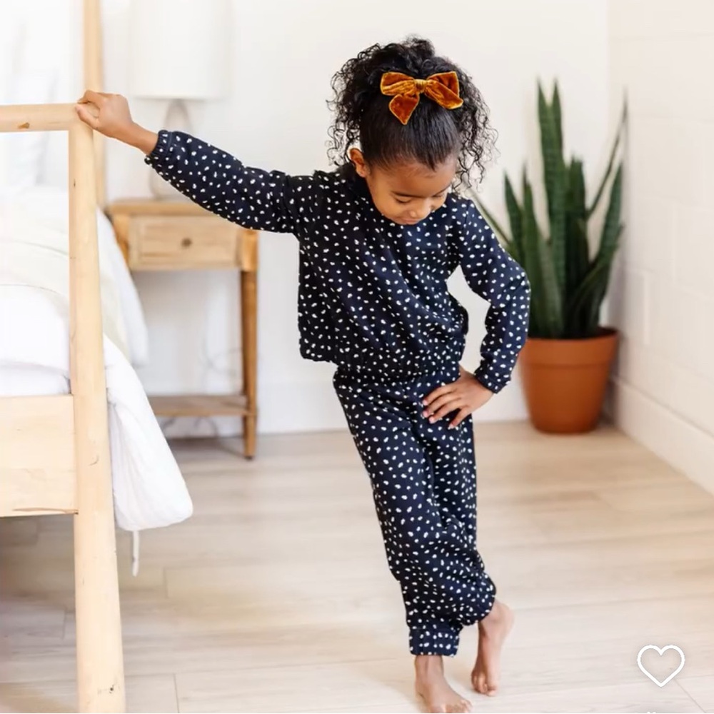 NEW little poppy co navy floral outfit size 2/3